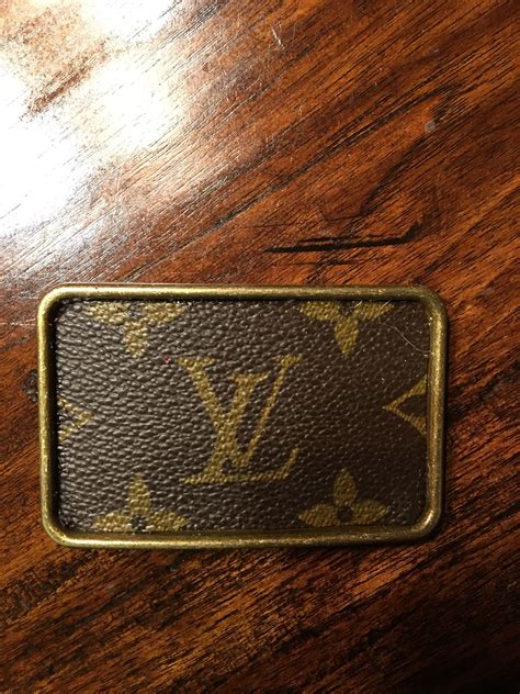 louis vuitton vintage buckle belt.